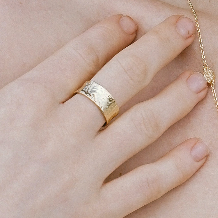 Margaritte Hammered Boyfriend Ring