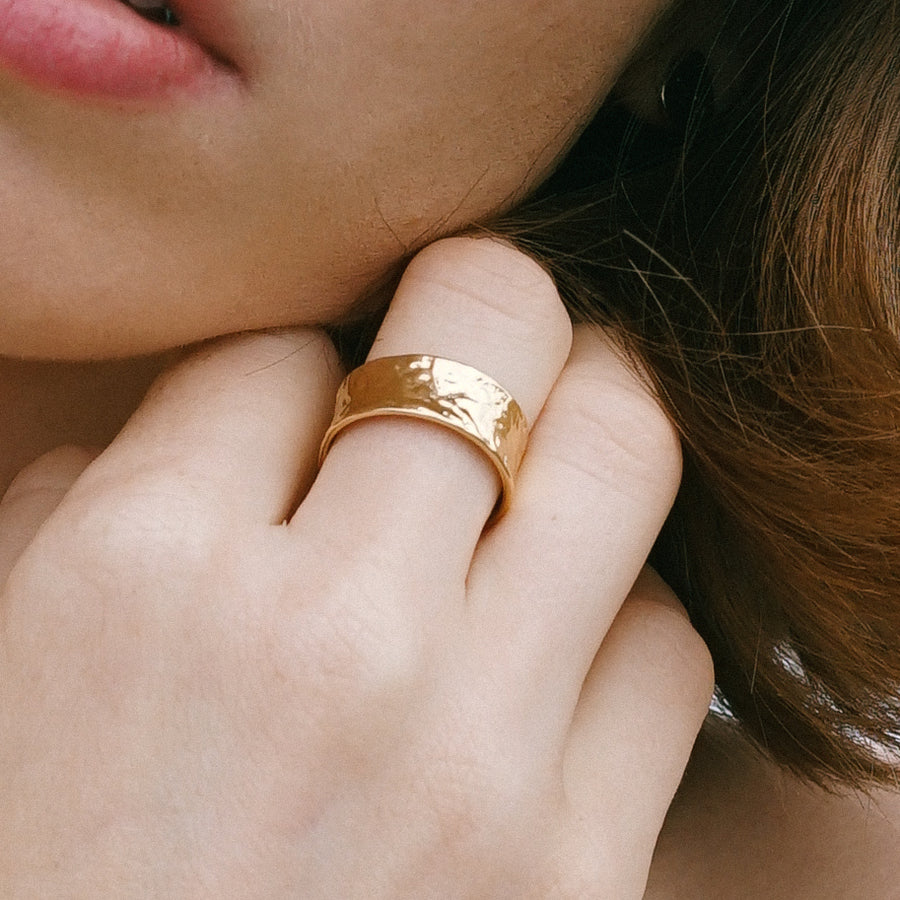 Margaritte Hammered Boyfriend Ring